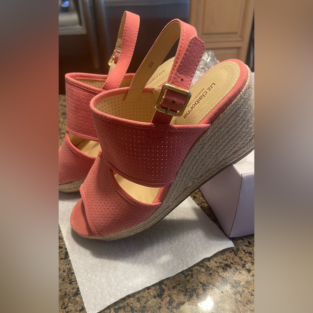 Liz Claiborne ‘Hatcher’ espadrilles in Rose Garden color. 9 wide.